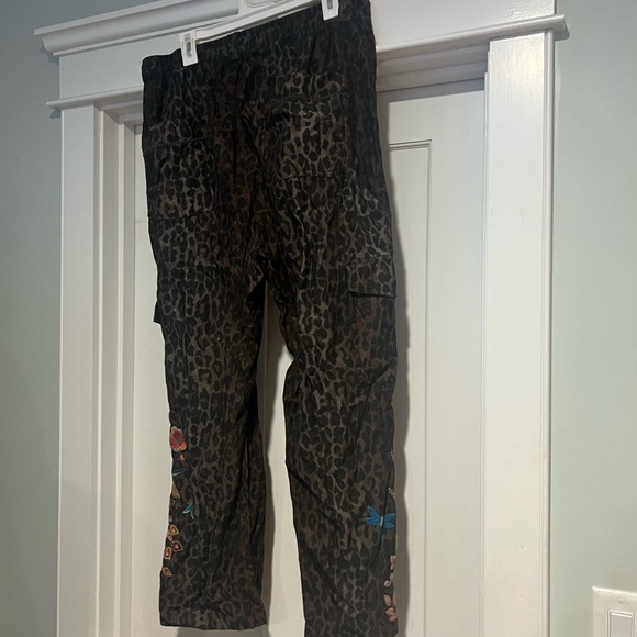 Johnny Was Shuri Cargo Pants- XL - NWT - Picture 15 of 15